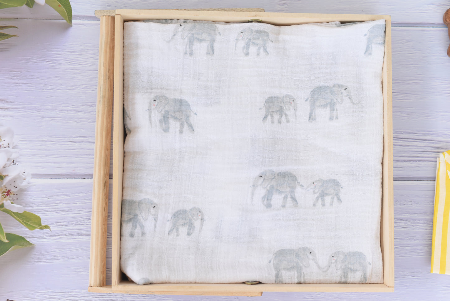 Gift set for Baby/Newborn - Little Snuggle Box
