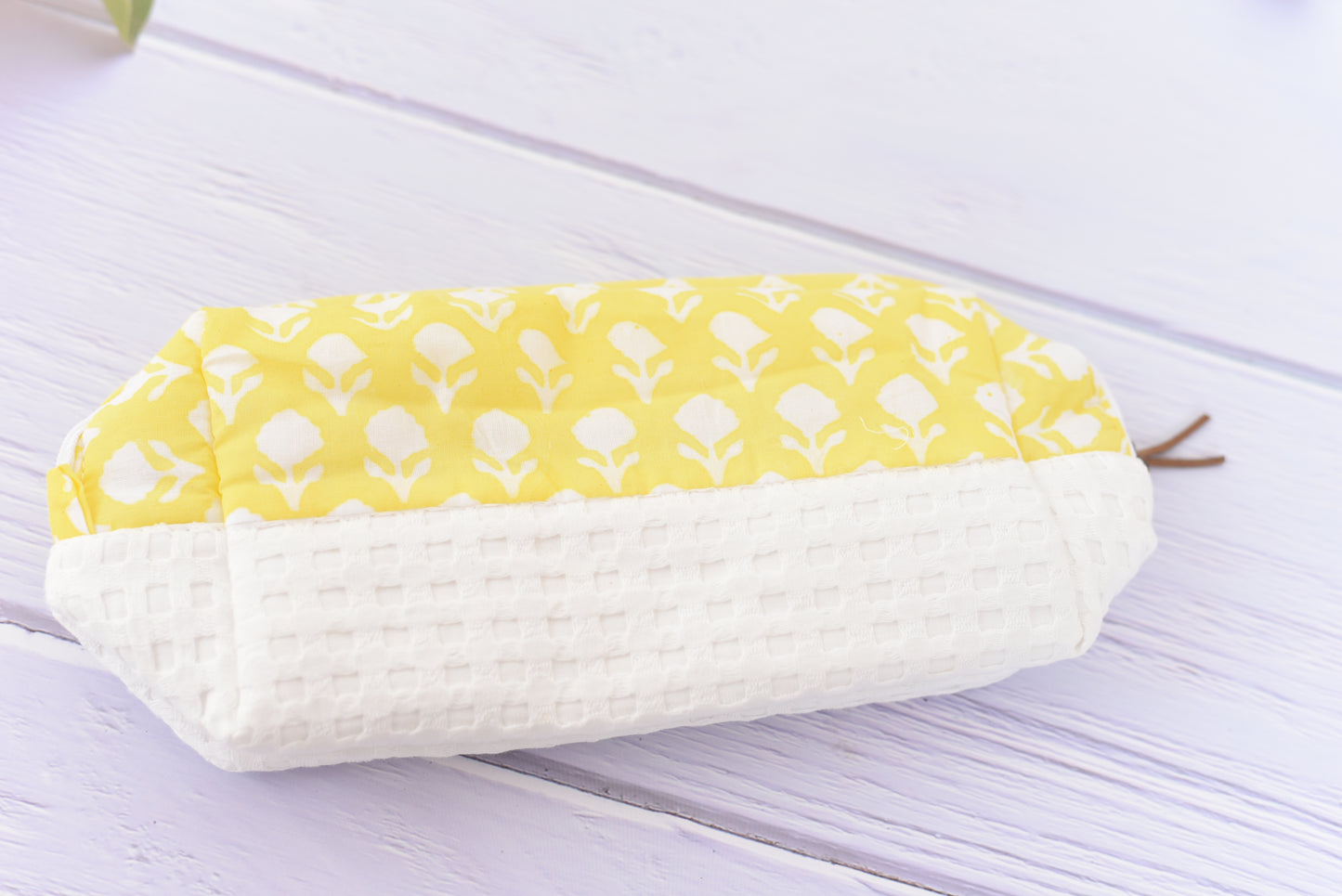 Travel pouch- White and yellow