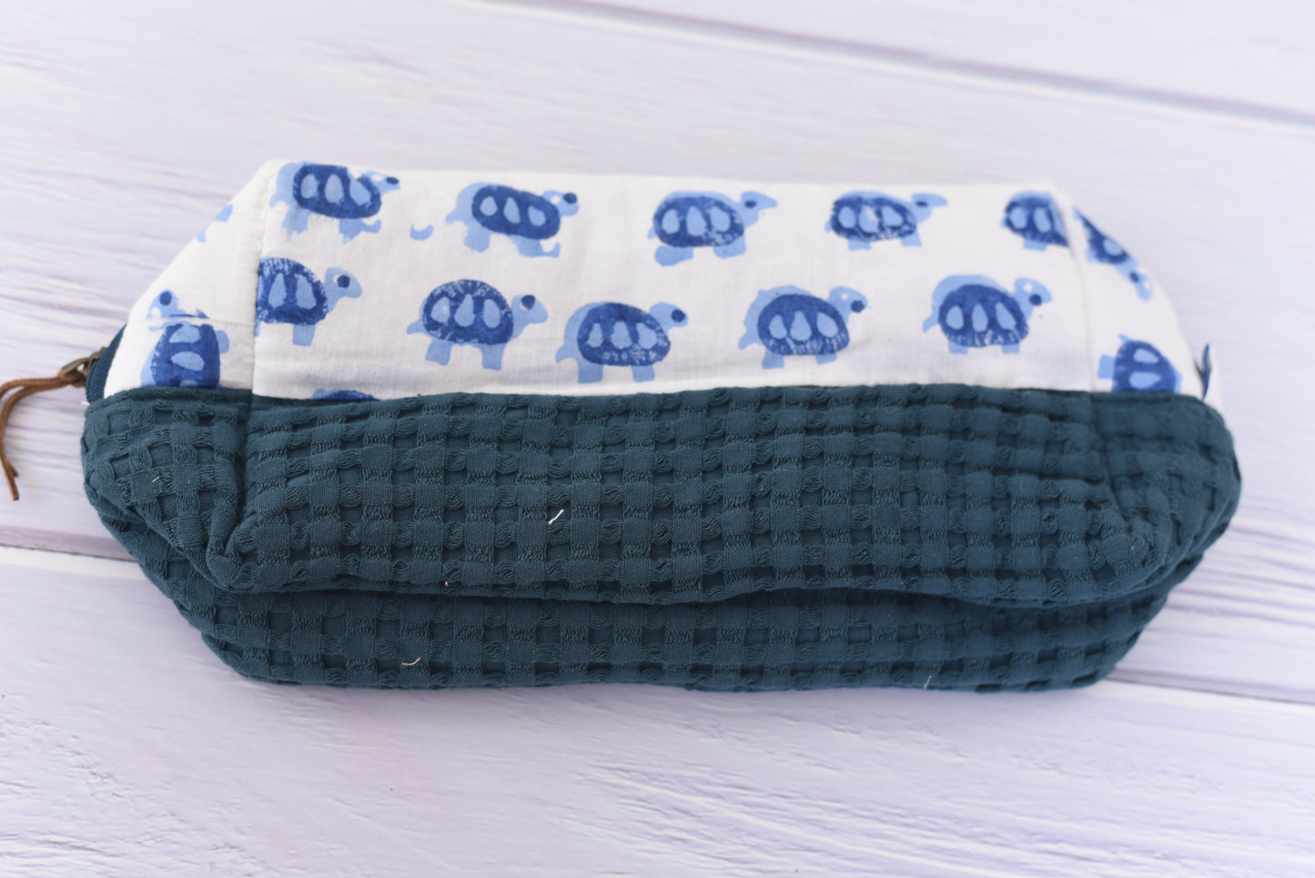 Travel pouch- Blue tortoise