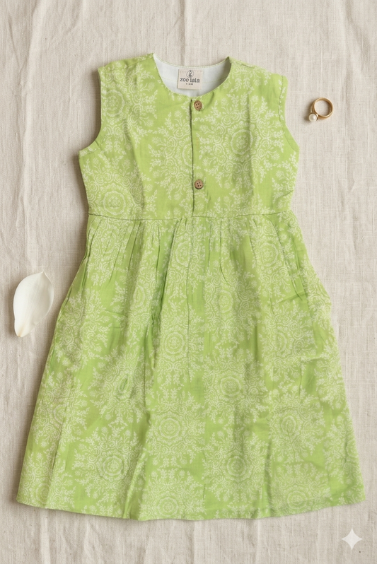 Casual Sleeveless frocks for kids