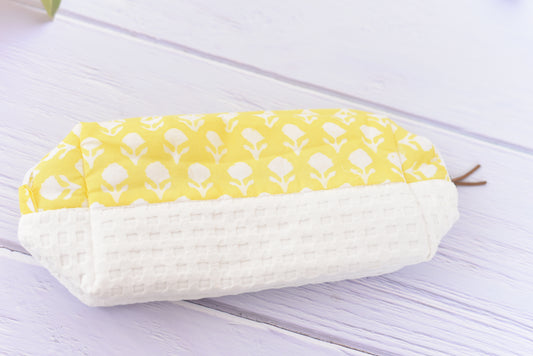 Travel pouch- White and yellow
