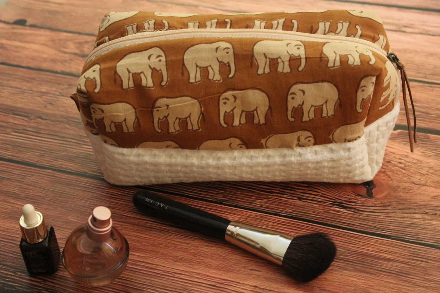 Travel pouch- Elephant